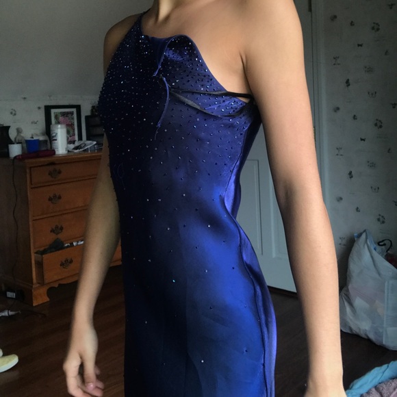 Prom dress - Picture 2 of 4